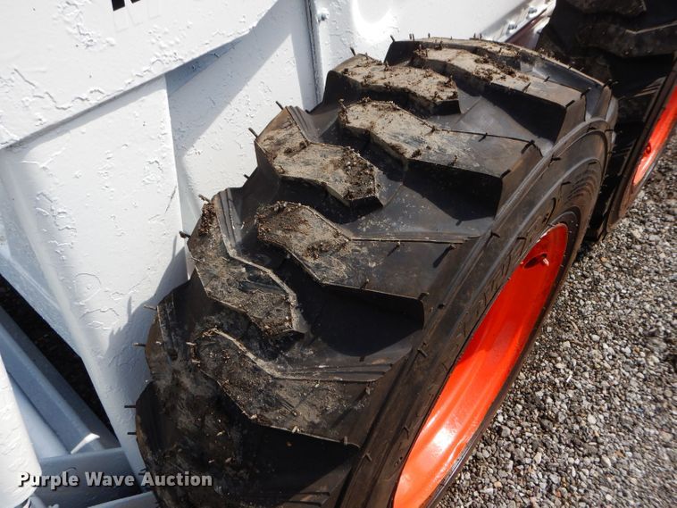 image for item JX9111 Melroe M600  skid steer loader