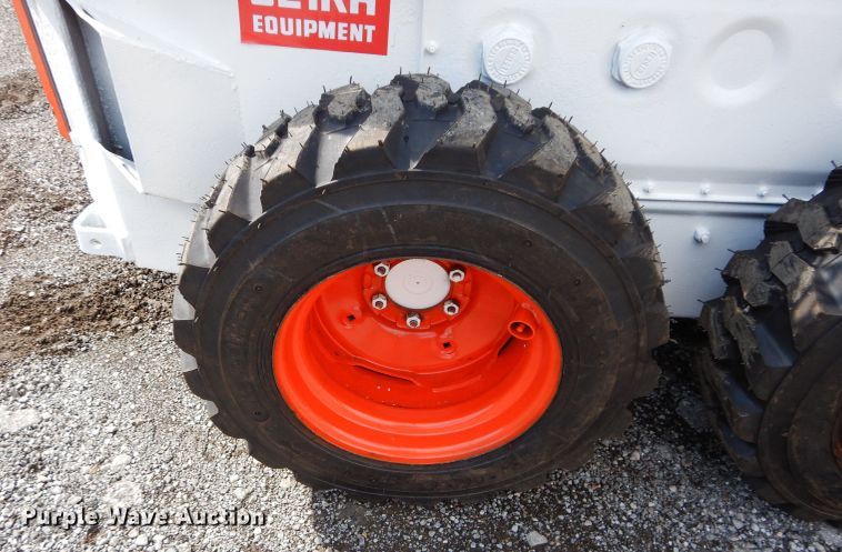 image for item JX9111 Melroe M600  skid steer loader