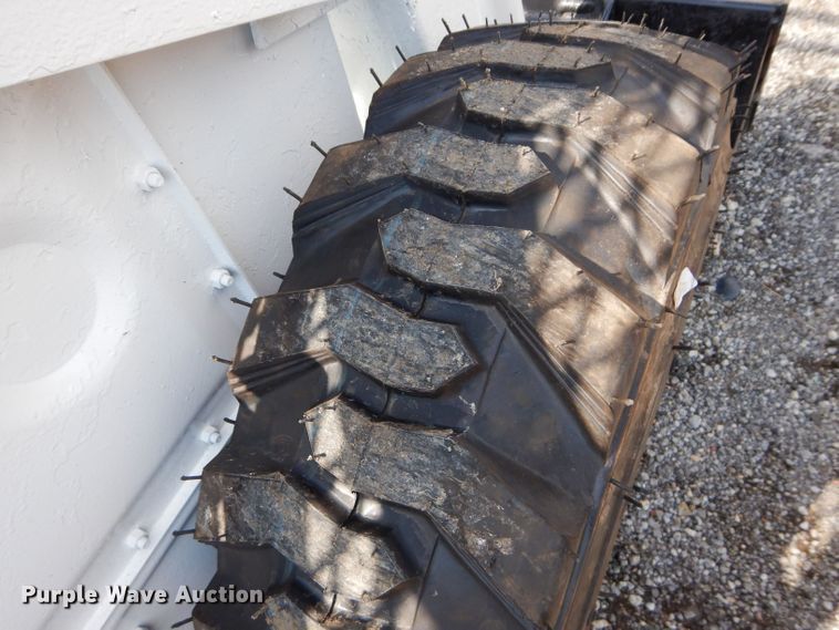 image for item JX9111 Melroe M600  skid steer loader