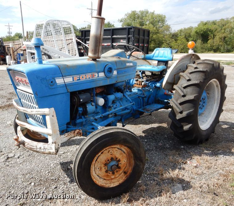 image for item JX9113 1971 Ford 2000  tractor