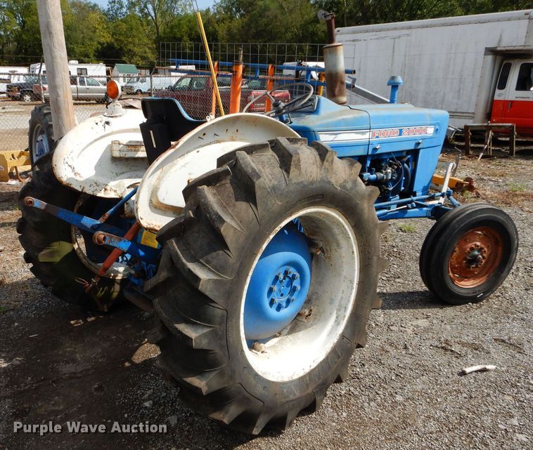 image for item JX9113 1971 Ford 2000  tractor