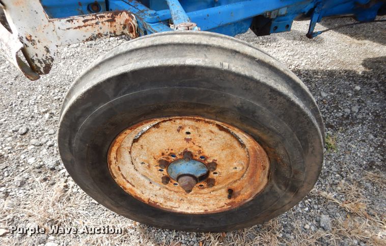 image for item JX9113 1971 Ford 2000  tractor