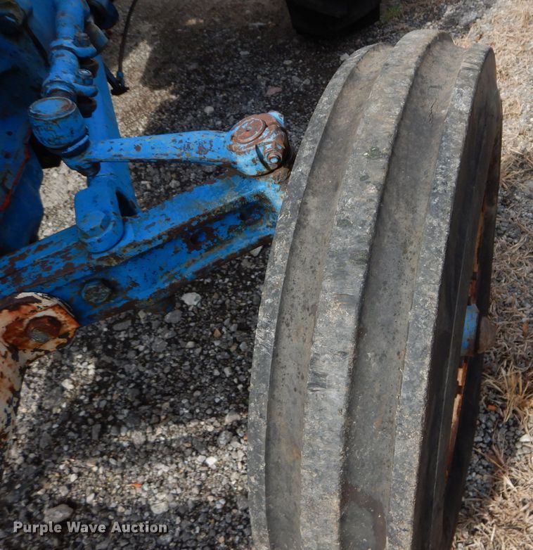 image for item JX9113 1971 Ford 2000  tractor