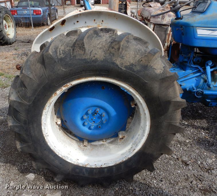 image for item JX9113 1971 Ford 2000  tractor