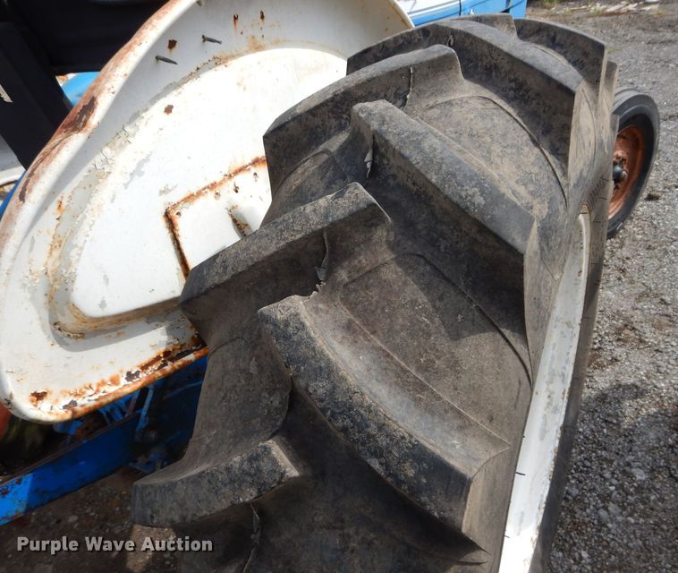 image for item JX9113 1971 Ford 2000  tractor