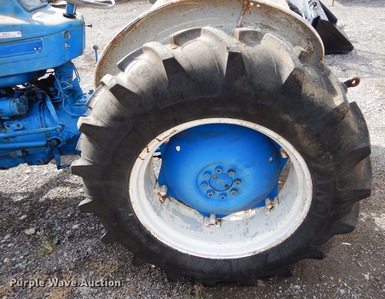 image for item JX9113 1971 Ford 2000  tractor