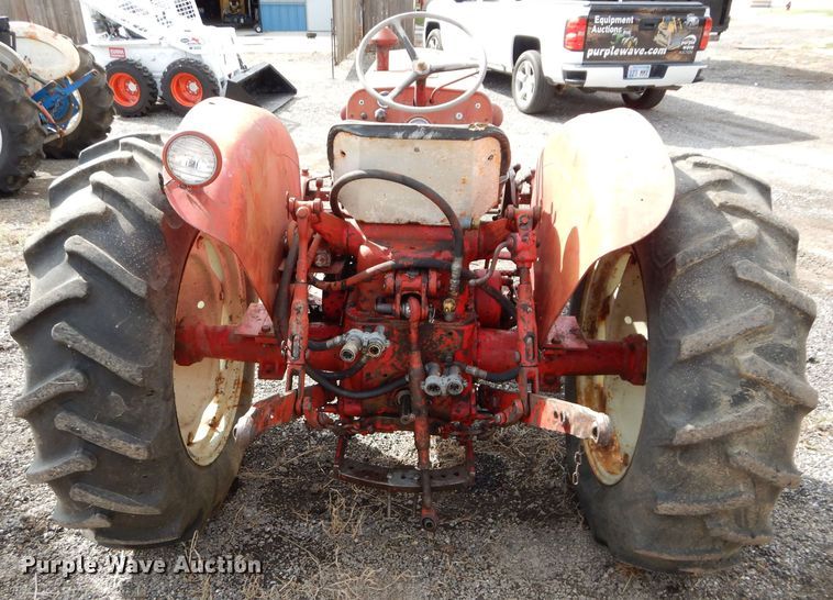 image for item JX9114 1961 International Harvester B414  tractor