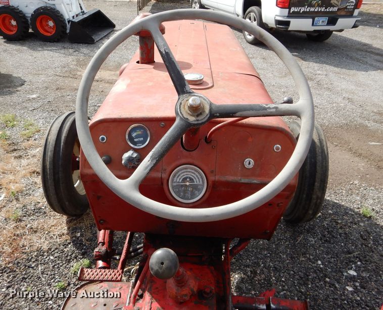 image for item JX9114 1961 International Harvester B414  tractor