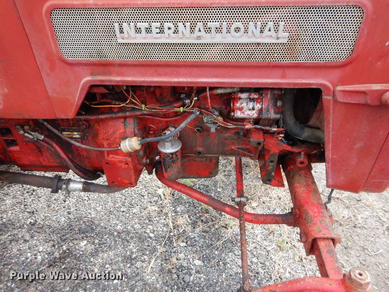 image for item JX9114 1961 International Harvester B414  tractor