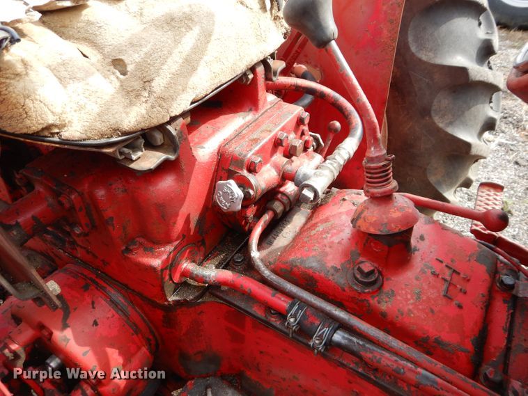 image for item JX9114 1961 International Harvester B414  tractor