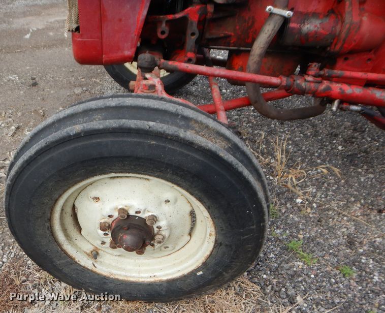 image for item JX9114 1961 International Harvester B414  tractor