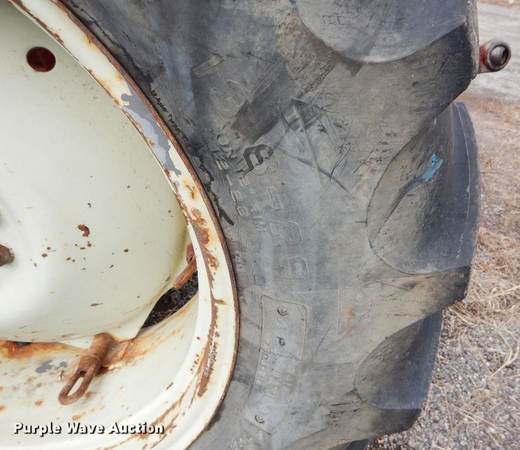 image for item JX9114 1961 International Harvester B414  tractor