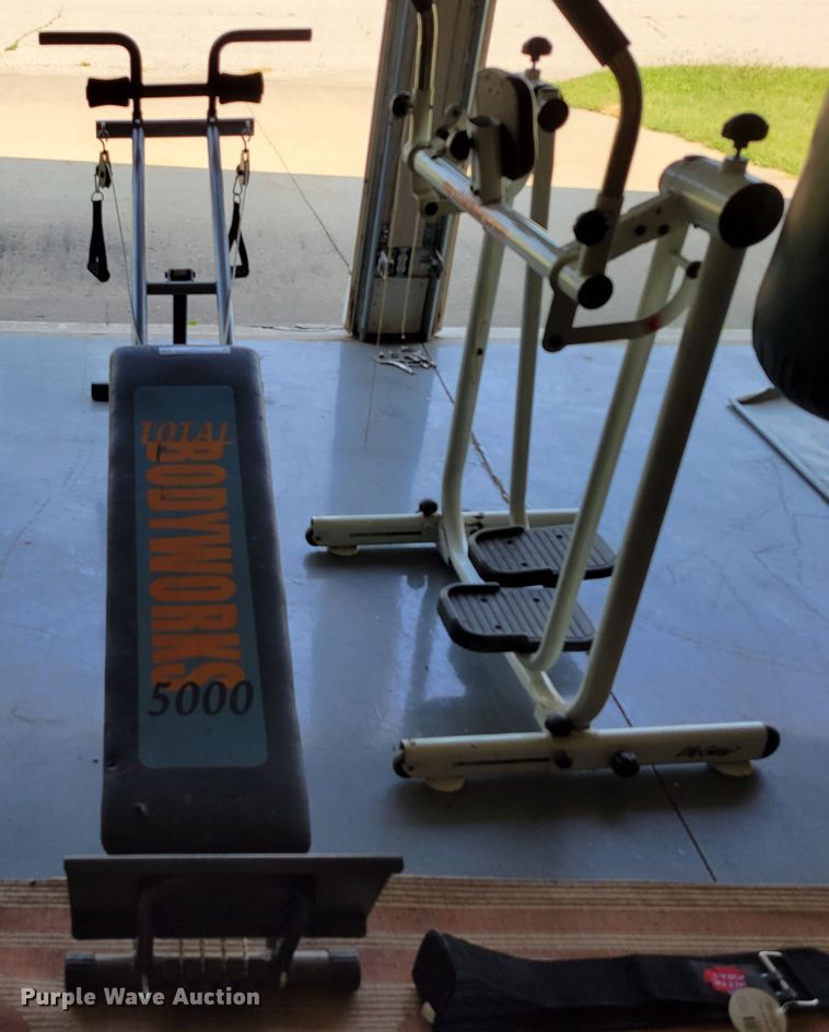 image for item JZ9157 Weight room equipment