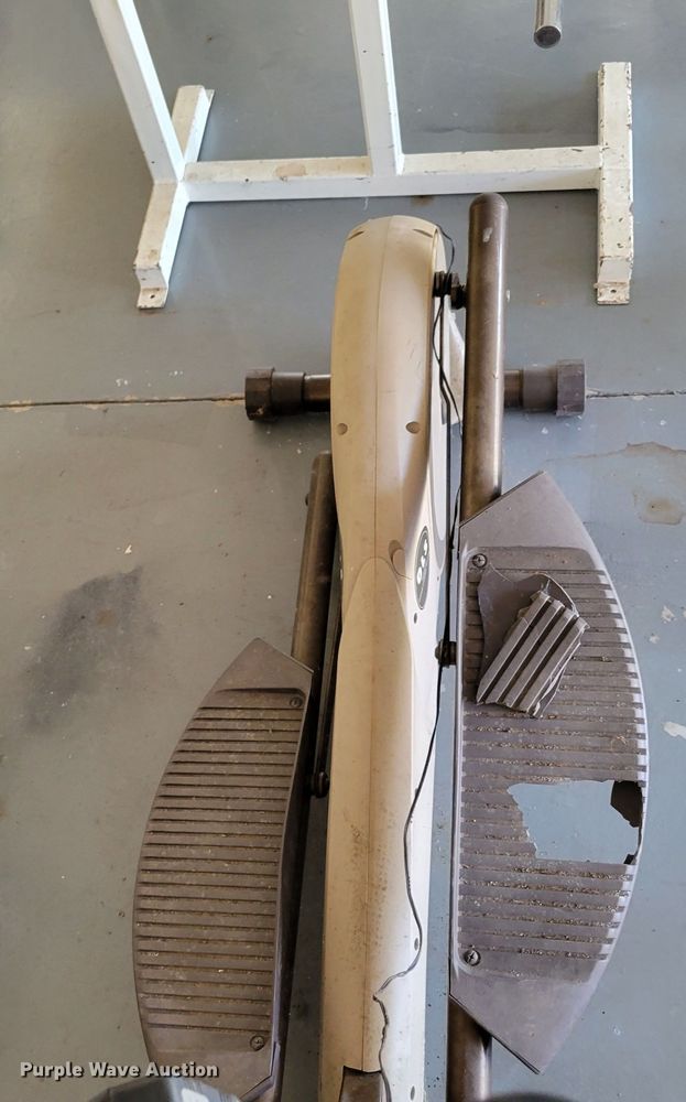 image for item JZ9157 Weight room equipment