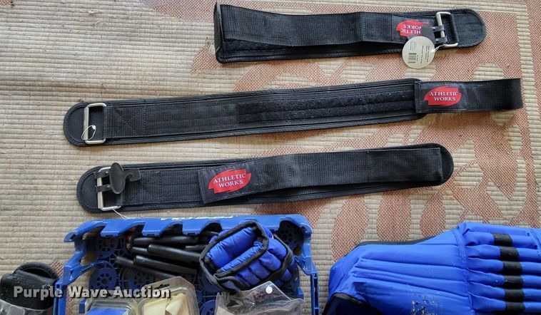 image for item JZ9157 Weight room equipment