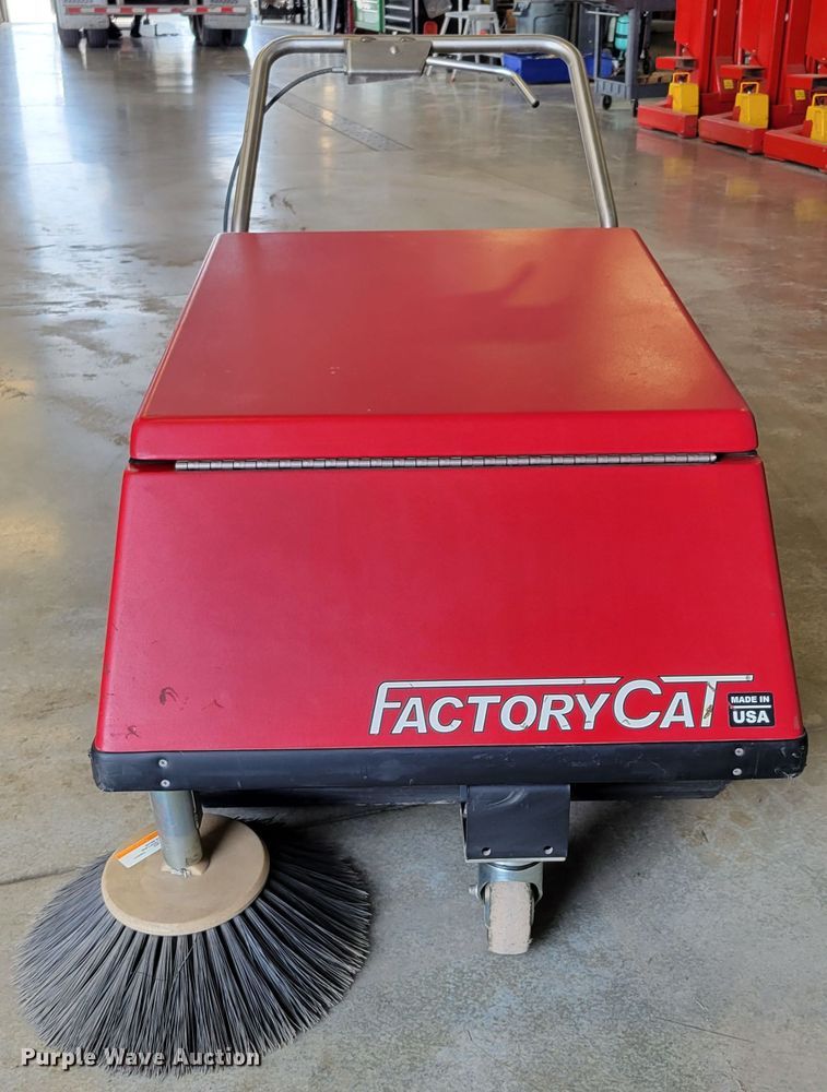 image for item JZ9164 Factory Cat 34  floor sweeper