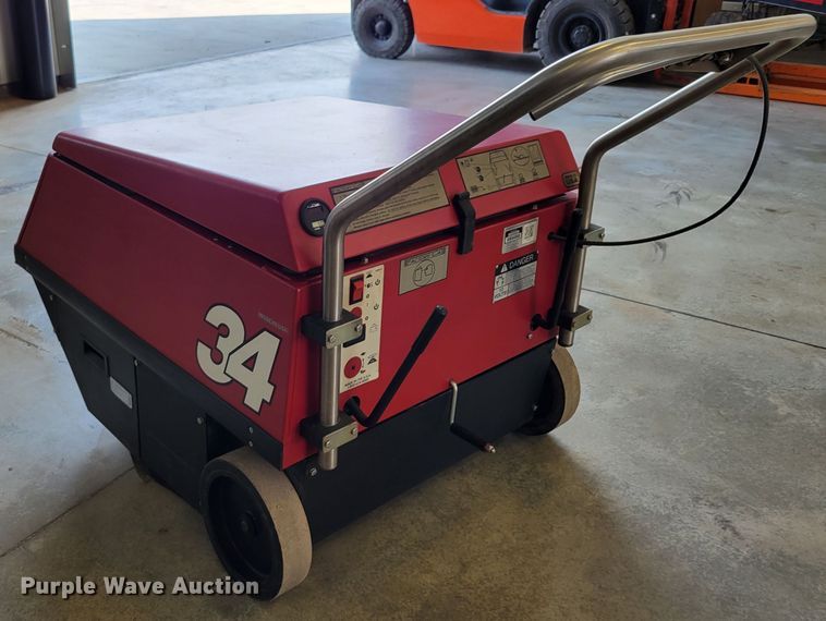 image for item JZ9164 Factory Cat 34  floor sweeper