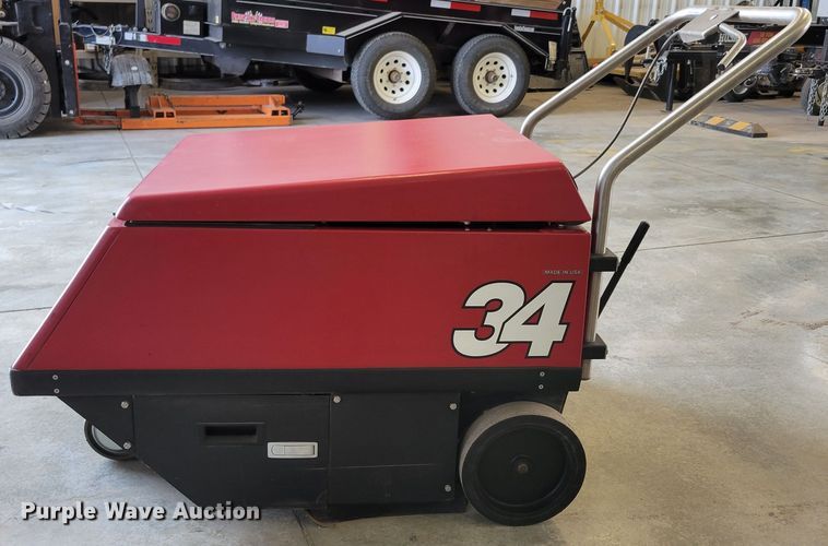 image for item JZ9164 Factory Cat 34  floor sweeper