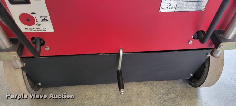 image for item JZ9164 Factory Cat 34  floor sweeper