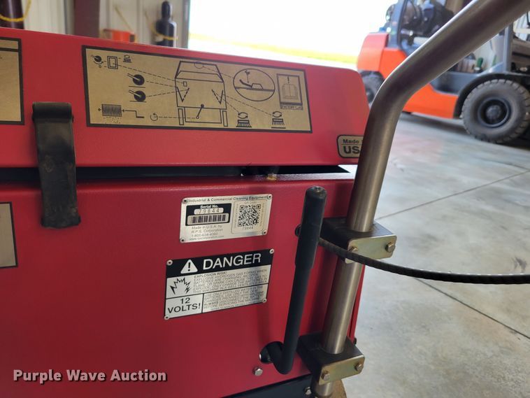 image for item JZ9164 Factory Cat 34  floor sweeper