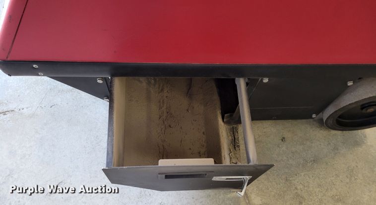 image for item JZ9164 Factory Cat 34  floor sweeper