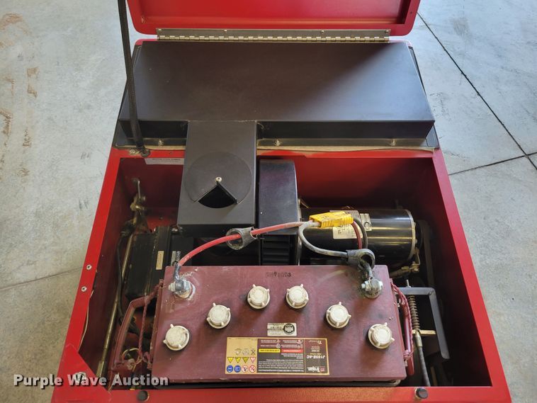 image for item JZ9164 Factory Cat 34  floor sweeper