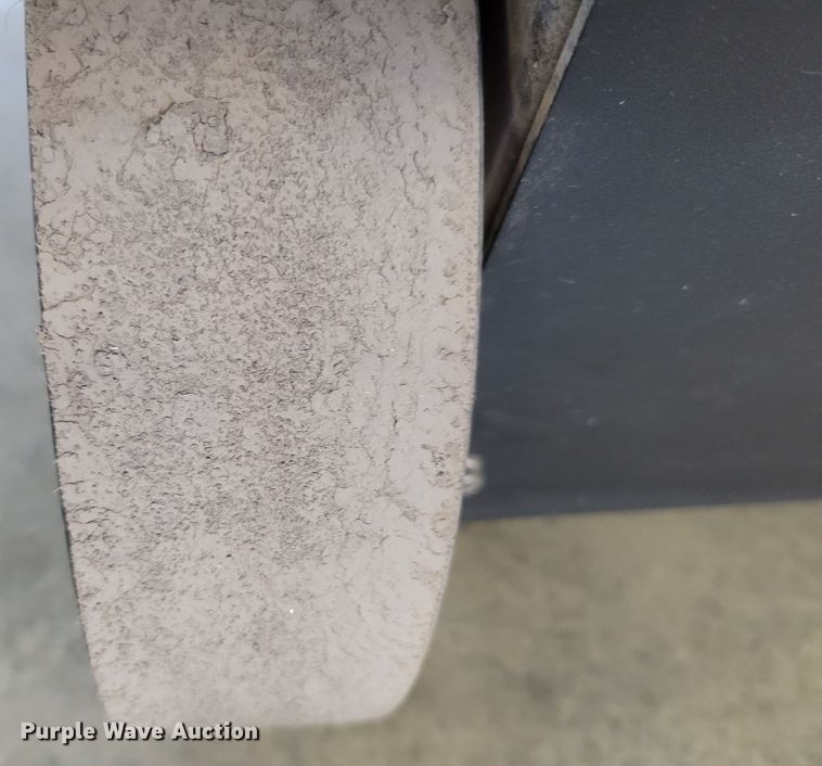 image for item JZ9164 Factory Cat 34  floor sweeper