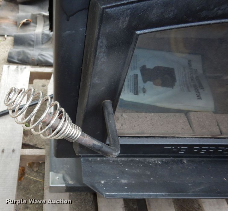 image for item KF9432 The Performer TR009 woodstove