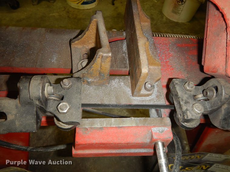 image for item KF9440 1982 Amrox AX-450  bandsaw