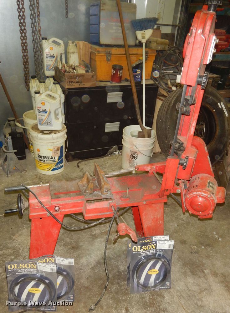 image for item KF9440 1982 Amrox AX-450  bandsaw