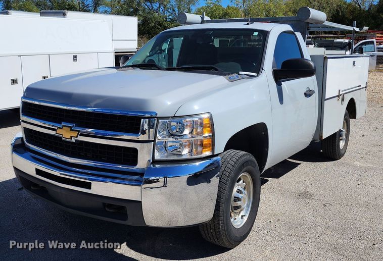 2009 Chevrolet Silverado 2500HD utility bed pickup truck in Grandview