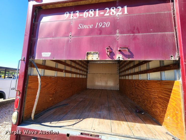 image for item KH9248 1995 Ford E350  box truck