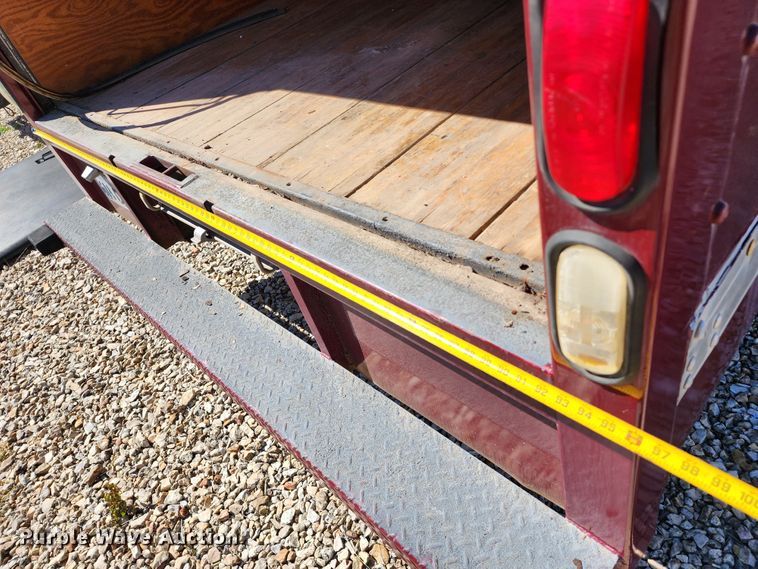 image for item KH9248 1995 Ford E350  box truck