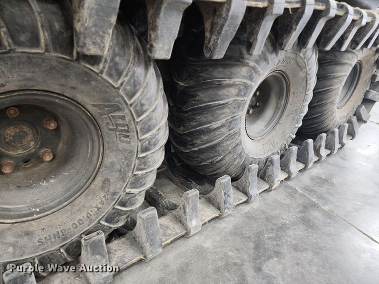 image for item KH9296 2010 Argo 750HDI 8x8  utility vehicle