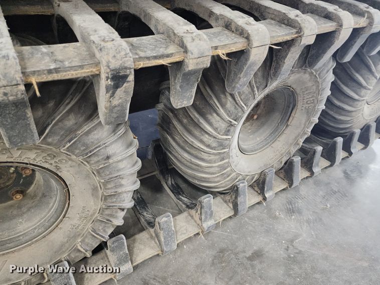 image for item KH9296 2010 Argo 750HDI 8x8  utility vehicle