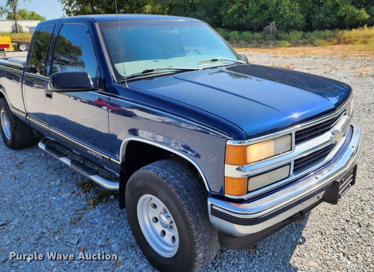 image for item KH9307 1998 Chevrolet K1500  Ext. Cab pickup truck