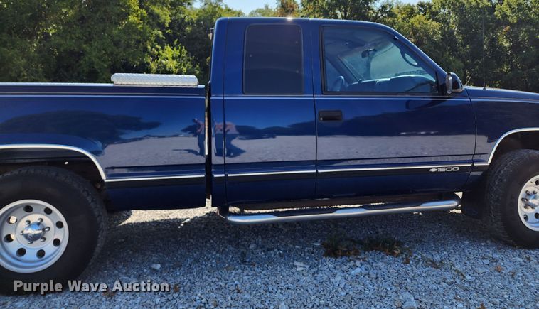 image for item KH9307 1998 Chevrolet K1500  Ext. Cab pickup truck