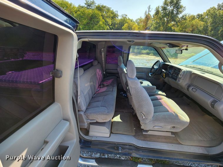 image for item KH9307 1998 Chevrolet K1500  Ext. Cab pickup truck