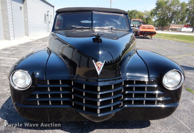 image for item KP9438 1947 Cadillac Series 62  convertible