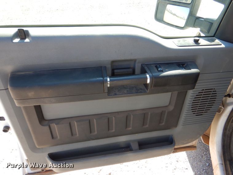 image for item LB9970 2011 Ford F250 Super Duty XL  SuperCab pickup truck