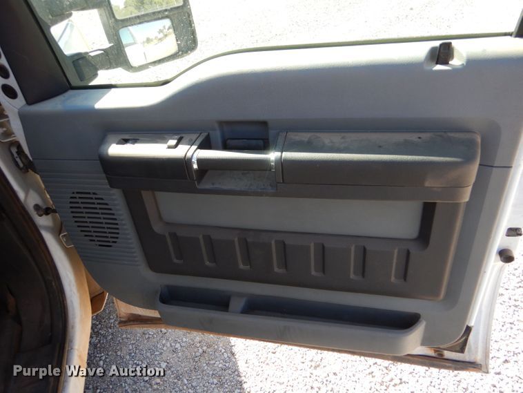 image for item LB9970 2011 Ford F250 Super Duty XL  SuperCab pickup truck