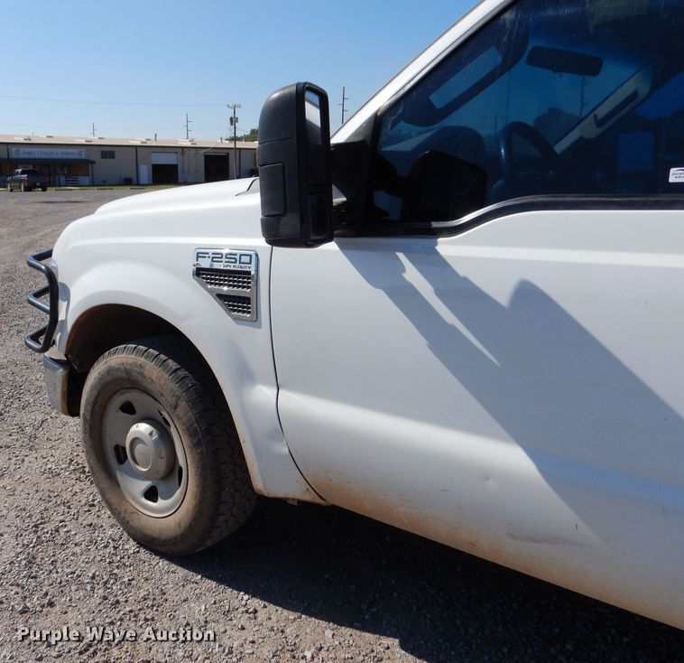 image for item LB9971 2010 Ford F250 Super Duty  pickup truck