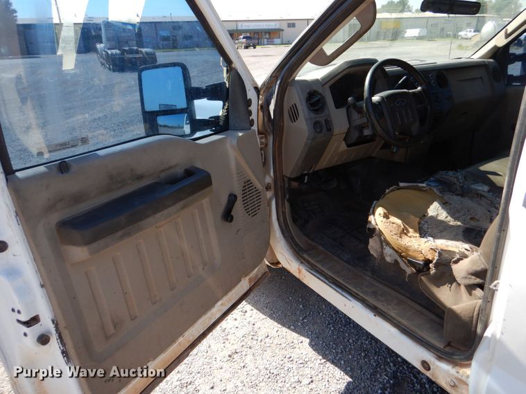 image for item LB9971 2010 Ford F250 Super Duty  pickup truck