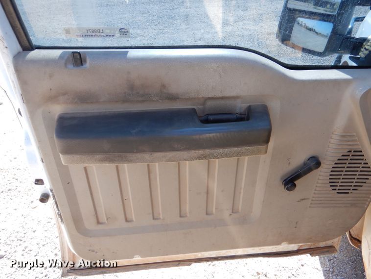 image for item LB9971 2010 Ford F250 Super Duty  pickup truck