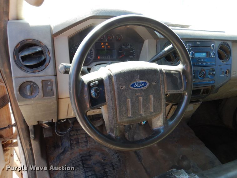 image for item LB9971 2010 Ford F250 Super Duty  pickup truck