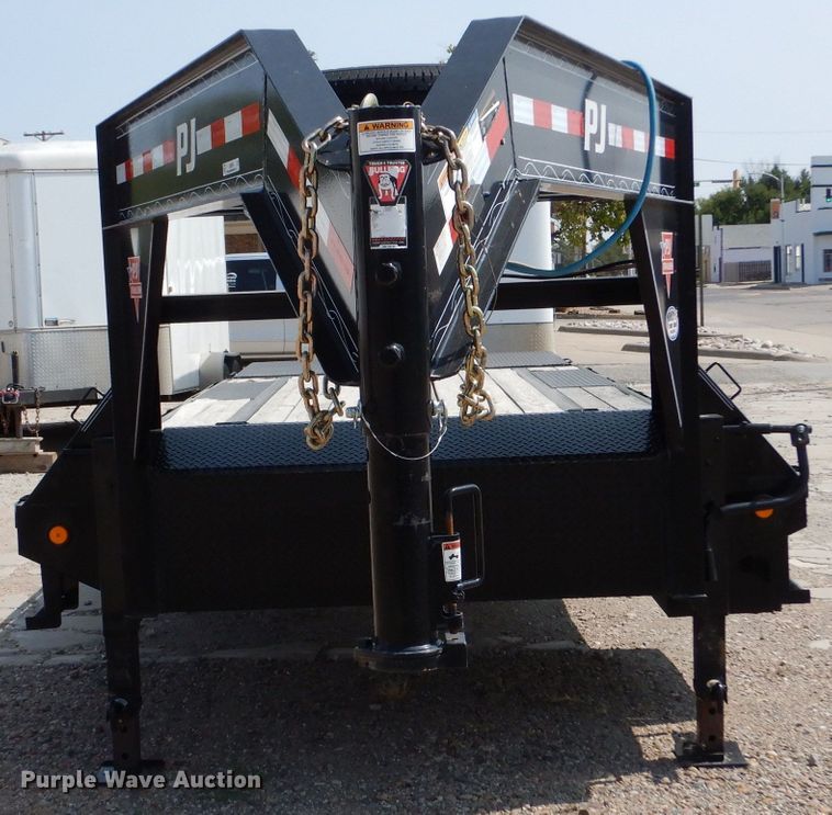 image for item LB9979 2019 PJ L3302  equipment trailer