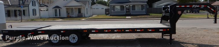 image for item LB9979 2019 PJ L3302  equipment trailer