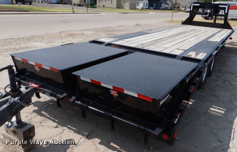 image for item LB9979 2019 PJ L3302  equipment trailer