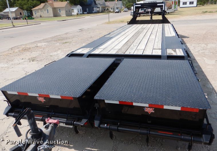 image for item LB9979 2019 PJ L3302  equipment trailer