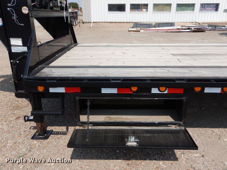 image for item LB9979 2019 PJ L3302  equipment trailer